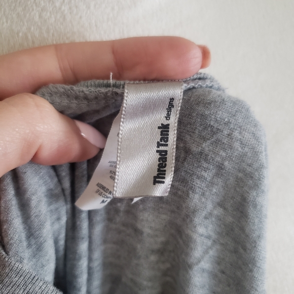 Bundle of 4 Cute Shirts - Picture 6 of 12